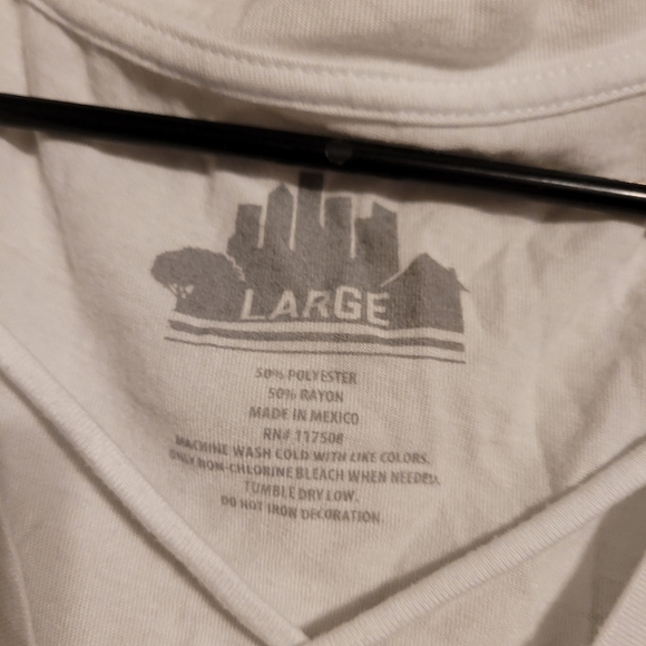 Southern Belle Graphic Tee Size Large - Picture 3 of 7